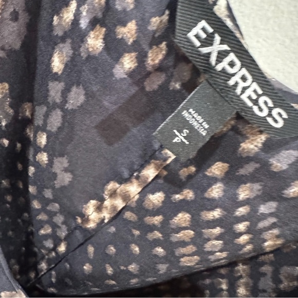 Express snakeskin cold shoulder duster top ❤️ - Picture 6 of 8